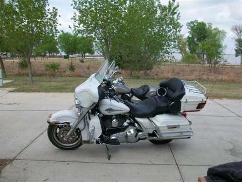 2005 Harley Davidson FLHTCUI Ultra Classic Electra Glide  in Cheney, KS