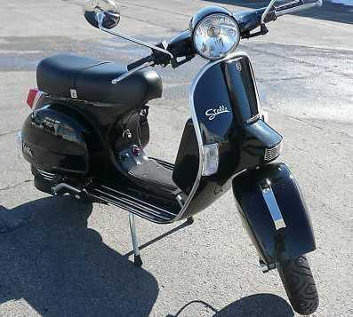 ► 2009 Genuine Stella Scooter - Only 12 miles!