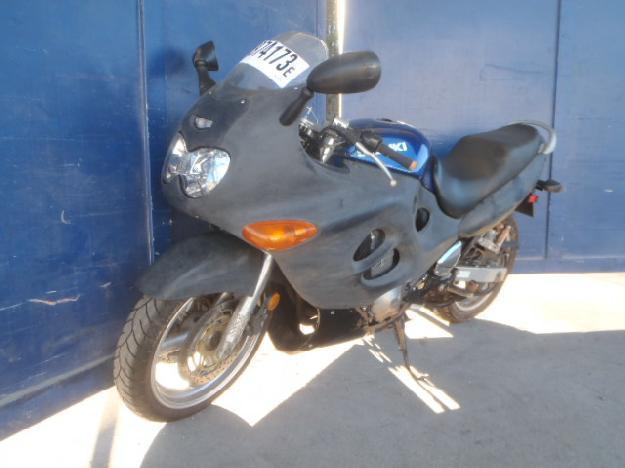 Salvage SUZUKI MOTORCYCLE .6L  4 2001   - Ref#29974173