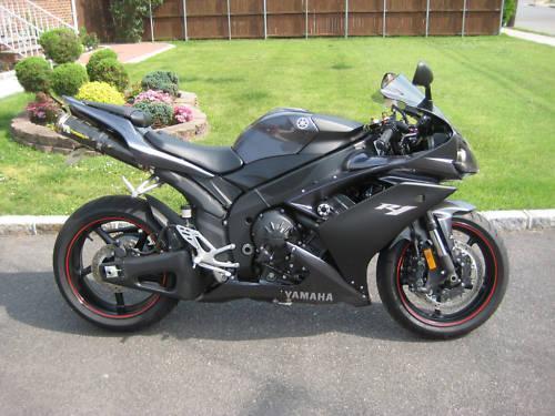Yamaha R1 with about 3600 miles