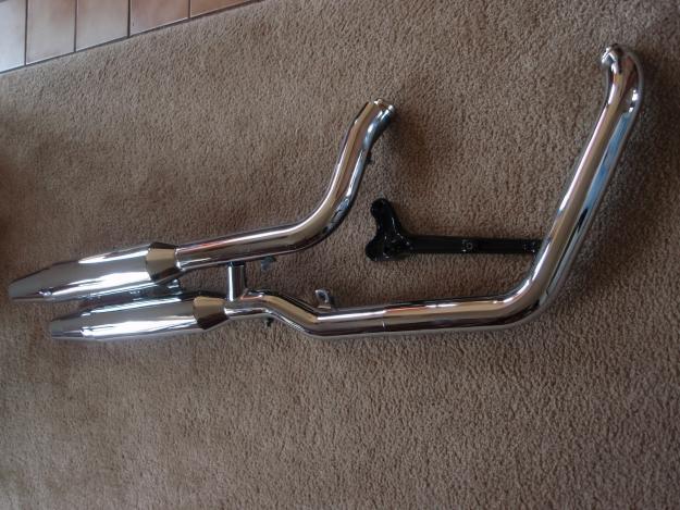 2006 Harley Softail exhaust
