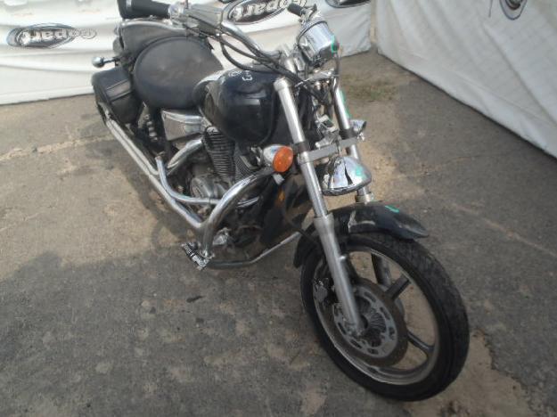 Salvage HONDA MOTORCYCLE 1.1L  2 2003   - Ref#26759053