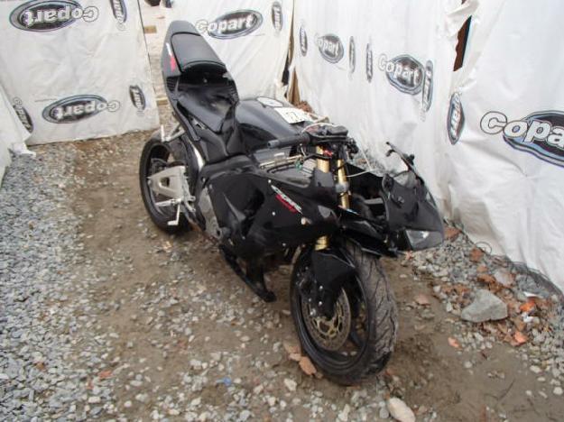 Salvage HONDA MOTORCYCLE .6L  4 2005   - Ref#33754723