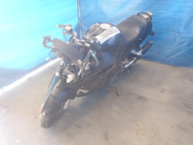 Salvage HONDA MOTORCYCLE 1.1L  4 2003   - Ref#30840693