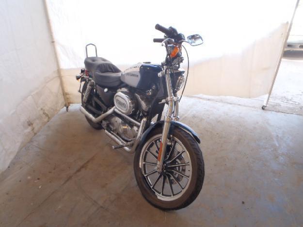 Salvage HARLEY-DAVIDSON MOTORCYCLE 1.2L  2 2001   - Ref#19645723