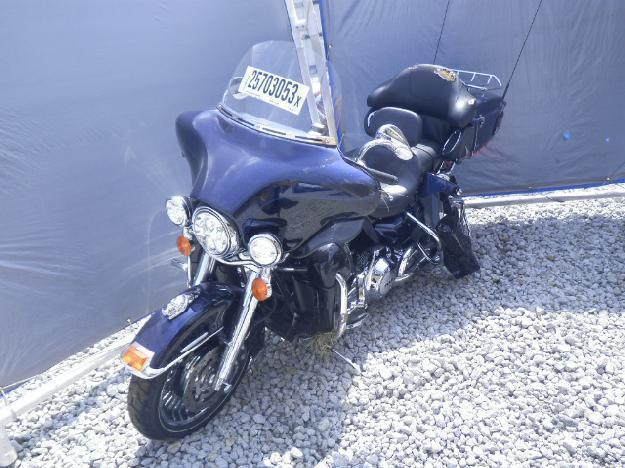 Salvage HARLEY-DAVIDSON MOTORCYCLE 1.7L  2 2012   - Ref#25703053