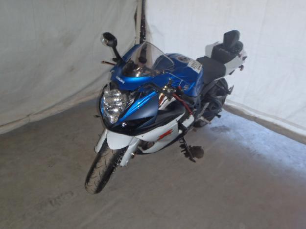 Salvage SUZUKI MOTORCYCLE .8L  4 2011   - Ref#27201733