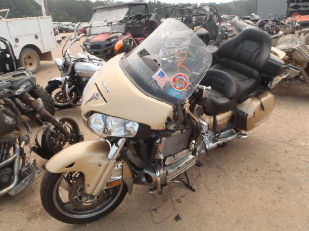 Salvage HONDA MOTORCYCLE 1.8L  6 2006   - Ref#26297133