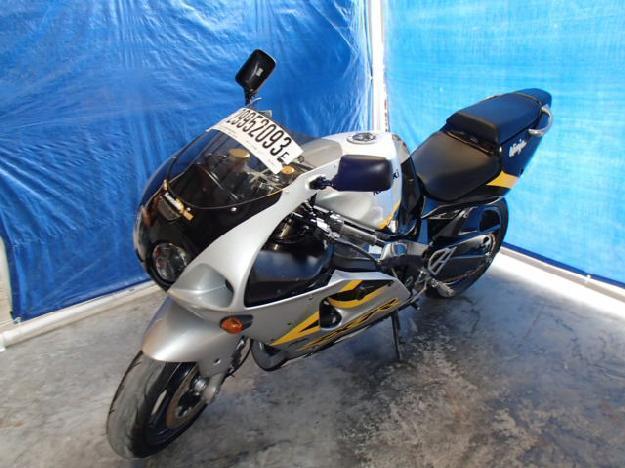 Salvage KAWASAKI MOTORCYCLE .8L  4 2002   - Ref#29952093
