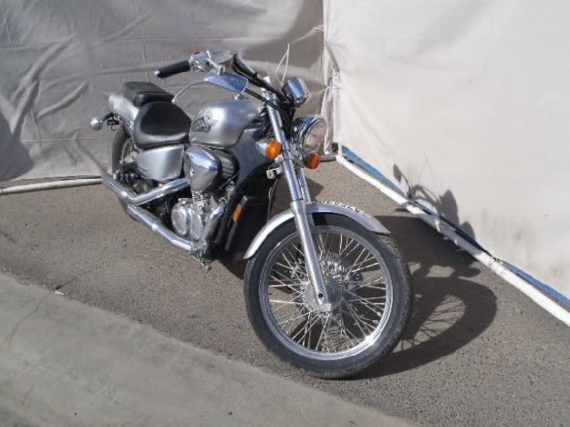 Salvage HONDA MOTORCYCLE .6L  2 2006   - Ref#27527863