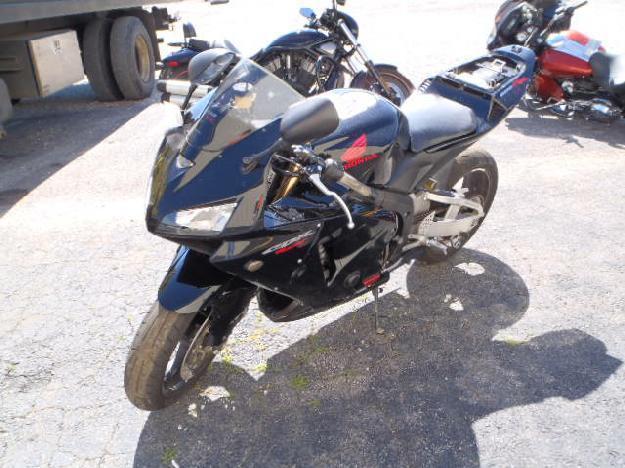Salvage HONDA MOTORCYCLE .6L  4 2006   - Ref#21075513