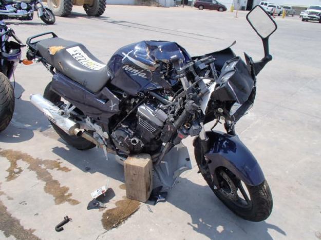 Salvage KAWASAKI MOTORCYCLE .3L  2 2005   - Ref#22367223