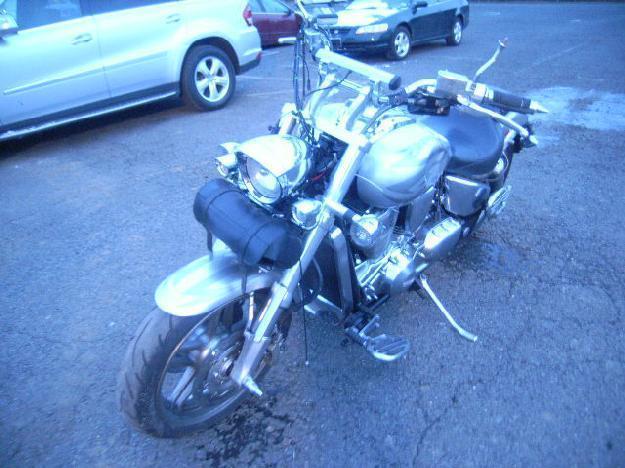 Salvage HONDA MOTORCYCLE 1.8L  2 2005   - Ref#29950742