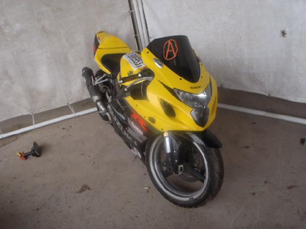 Salvage SUZUKI MOTORCYCLE .7L  4 2004   - Ref#31986953