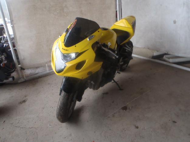 Salvage SUZUKI MOTORCYCLE .7L  4 2004   - Ref#31986953