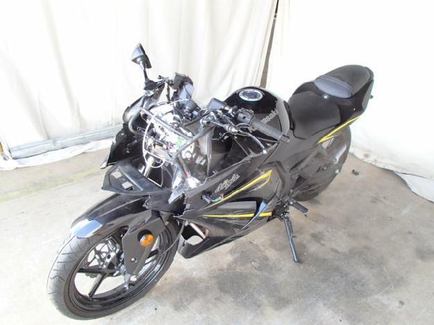 Salvage KAWASAKI MOTORCYCLE .2L  2 2012   - Ref#31922373