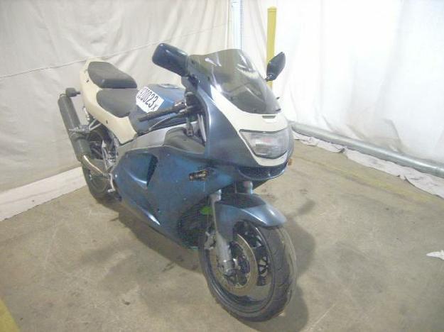Salvage KAWASAKI MOTORCYCLE .6L  4 1997   - Ref#21920023