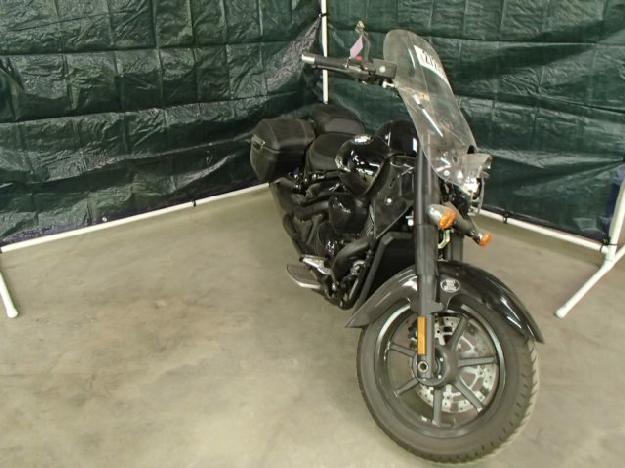 Salvage SUZUKI MOTORCYCLE 1.5L  2 2013   - Ref#27272423