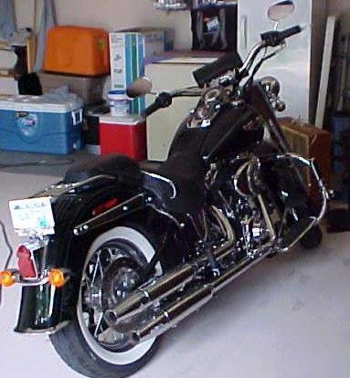 2006 Harley Davidson Custom Deluxe-LOW MILES $15,900.