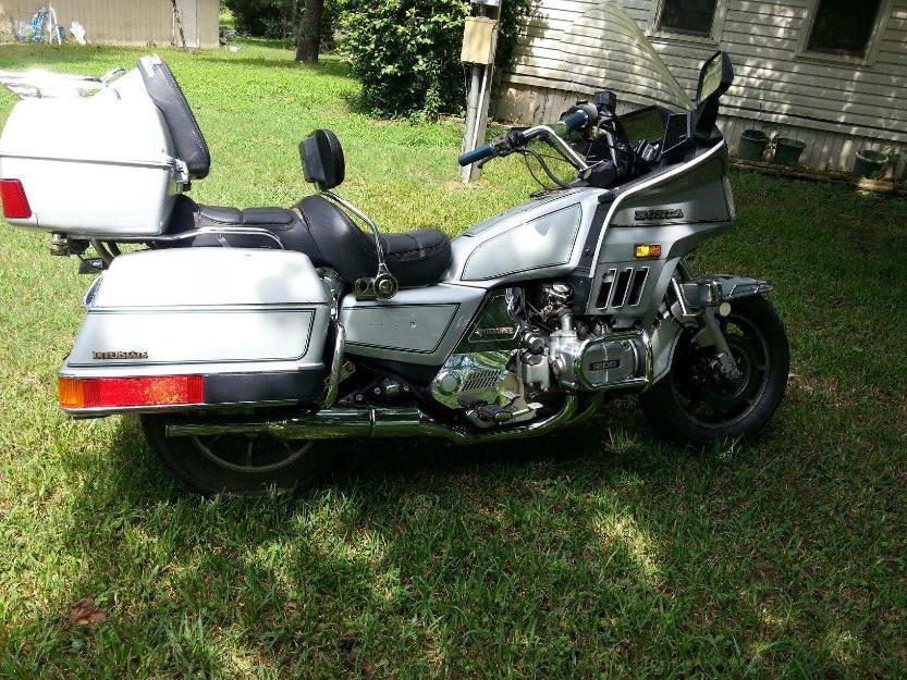 1984 Goldwing...Excellent condition!!!