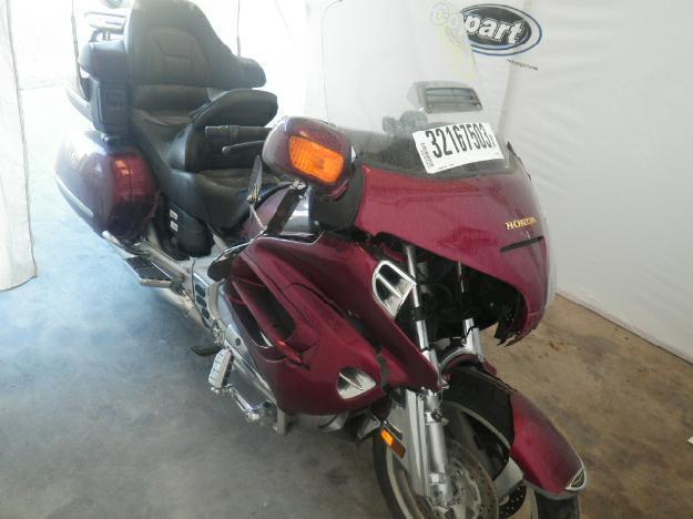 Salvage HONDA MOTORCYCLE 1.8L  6 2004   - Ref#32167503