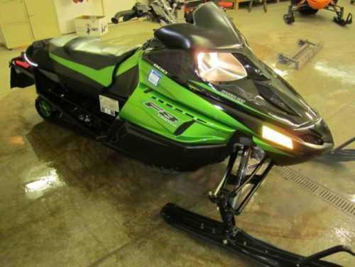 2010 Arctic Cat F8 Snowmobile Limited Powersport in Hubertus, WI