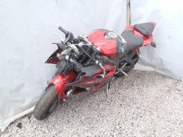 Salvage YAMAHA MOTORCYCLE .6L  4 2011   - Ref#25543733