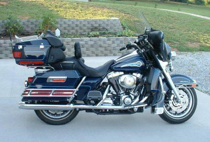 2003 Harley Davidson FLHTCUI Ultra Classic in Knoxville, TN