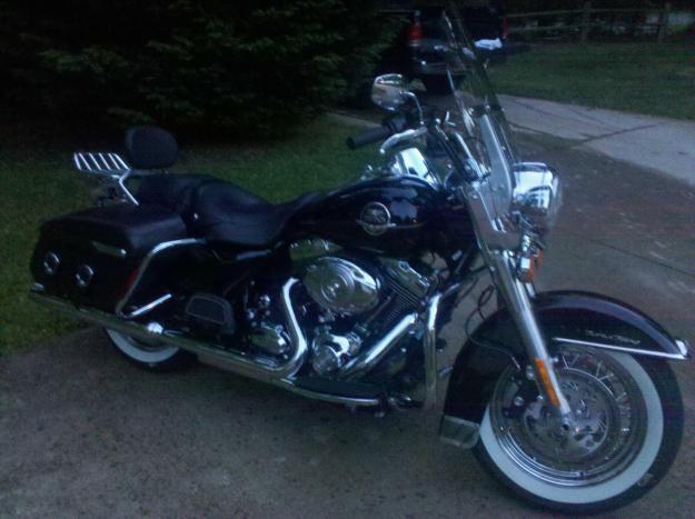2009 Harley Davidson Road King Classic FLHRC Excellent Condition!