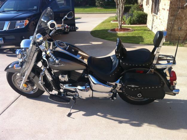 2005 Suzuki Boulevard with LOTS OF UPGRADES AND LOW MILES