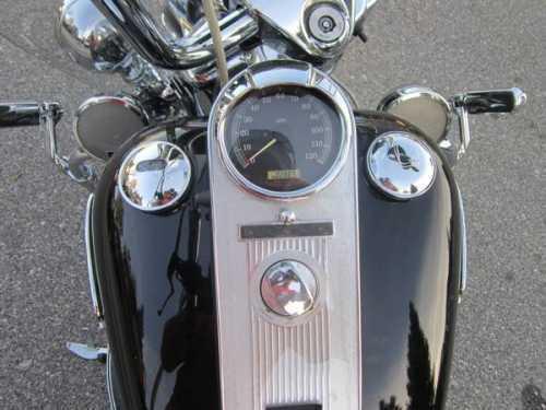 2006 Harley Davidson FLHRCI Road King Classic in Lodi , CA
