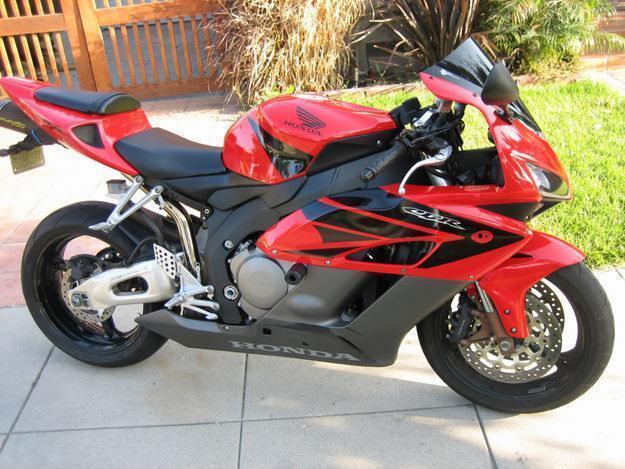2004 Honda CBR1000RR - Clean Title - Extremely Clean bike - $6800 OBO
