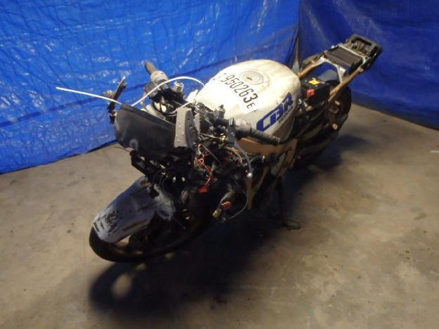 Salvage HONDA MOTORCYCLE .6L  4 1989   - Ref#31950263