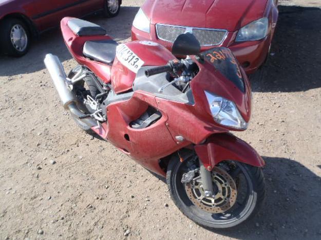 Salvage HONDA MOTORCYCLE .6L  4 2002   - Ref#22144313