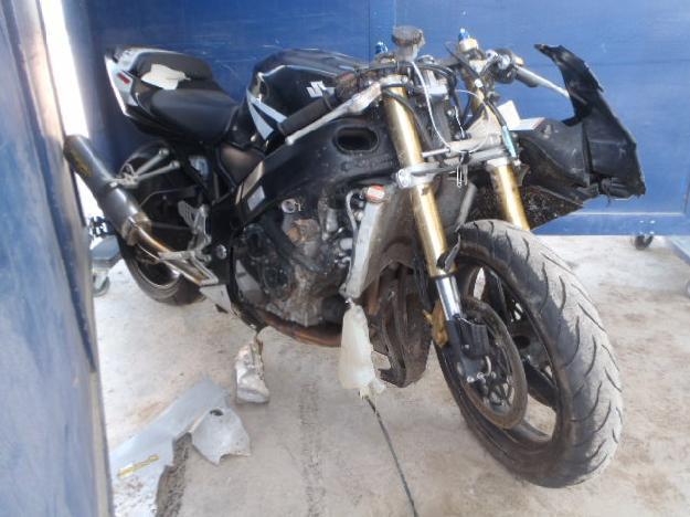 Salvage SUZUKI GSXR600   2005   - Ref#29338023