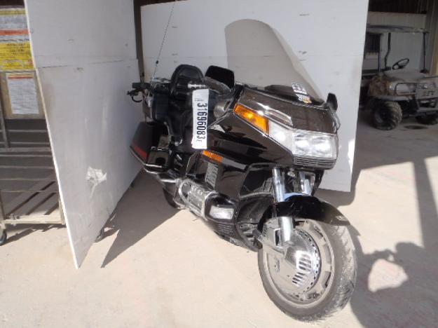 Salvage HONDA MOTORCYCLE 1.5L  6 1994   - Ref#31696083