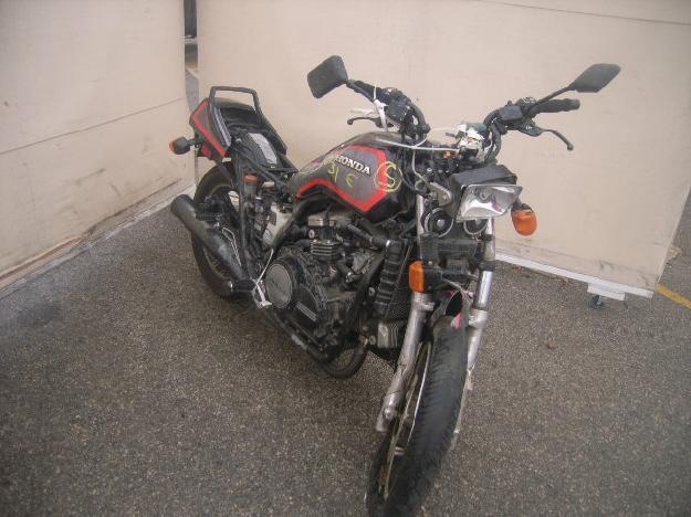 Salvage HONDA MOTORCYCLE 1.1L  4 1985   - Ref#25857031