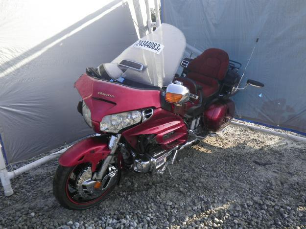 Salvage HONDA MOTORCYCLE 1.8L  6 2003   - Ref#24344083