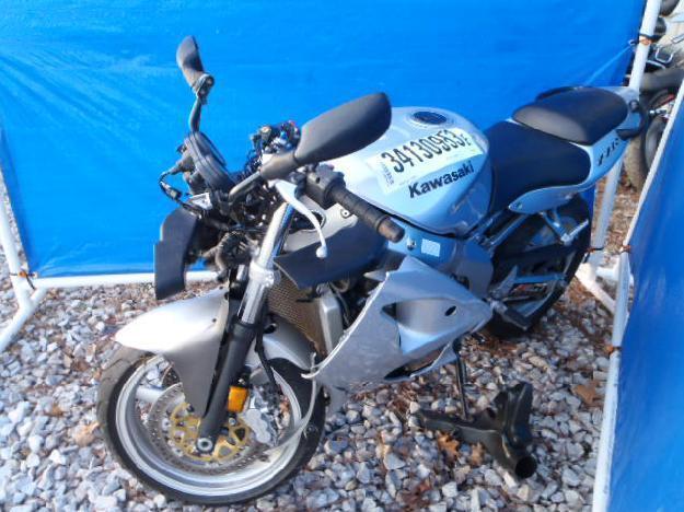 Salvage KAWASAKI MOTORCYCLE .6L  4 2006   - Ref#34130953
