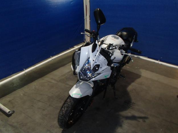 Salvage YAMAHA MOTORCYCLE .6L  4 2012   - Ref#30566213