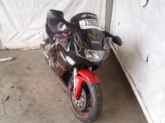 Salvage HONDA MOTORCYCLE .6L  4 1995   - Ref#32062873