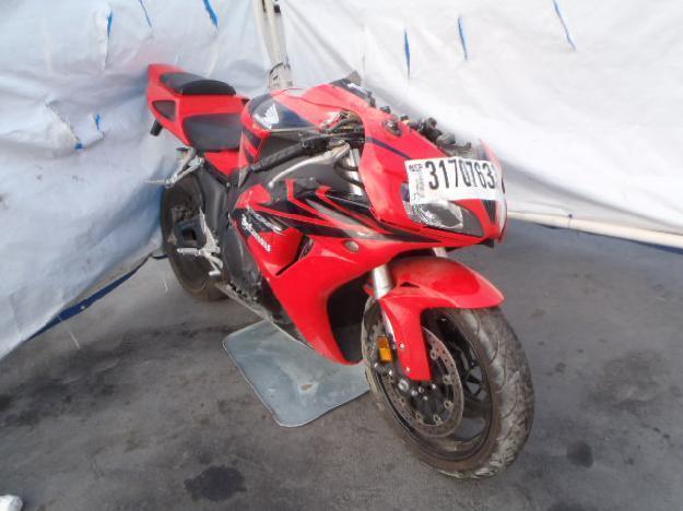 Salvage HONDA MOTORCYCLE 1.0L  4 2007   - Ref#31707633