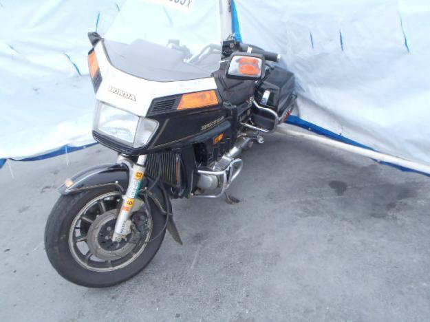 Salvage HONDA MOTORCYCLE 1.2L  4 1986   - Ref#31866563
