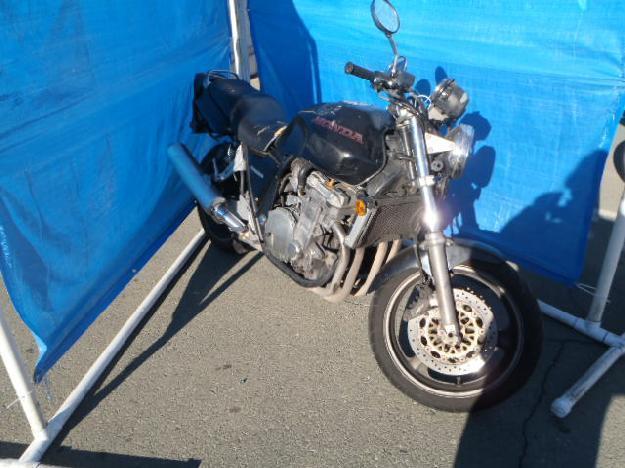 Salvage HONDA MOTORCYCLE 1.0L  4 1994   - Ref#30573583