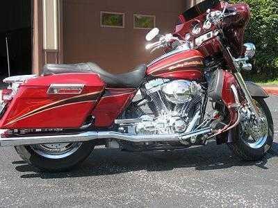 2005 Harley Davidson Screamin Eagle FLHTCSE2 in Marengo, IL