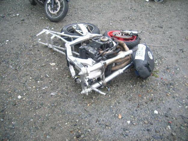 Salvage SUZUKI MOTORCYCLE .7L  4 1992   - Ref#26504472