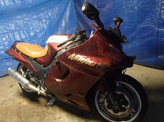 Salvage KAWASAKI MOTORCYCLE 1.1L  4 2001   - Ref#29537443