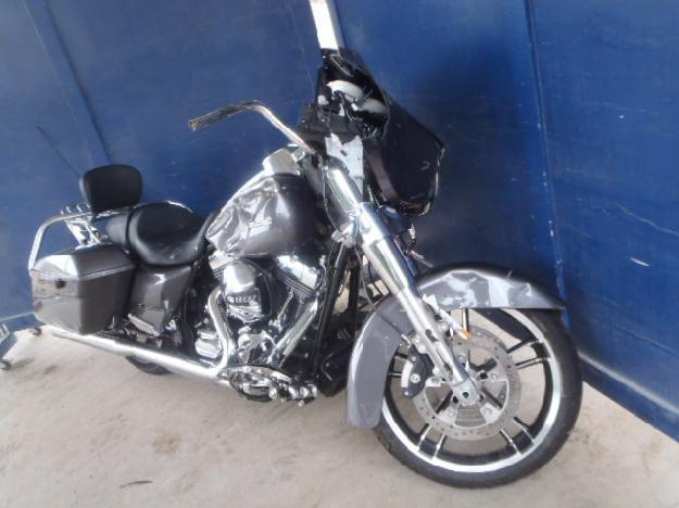 Salvage HARLEY-DAVIDSON MOTORCYCLE 1.7L  2 2014   - Ref#28484553