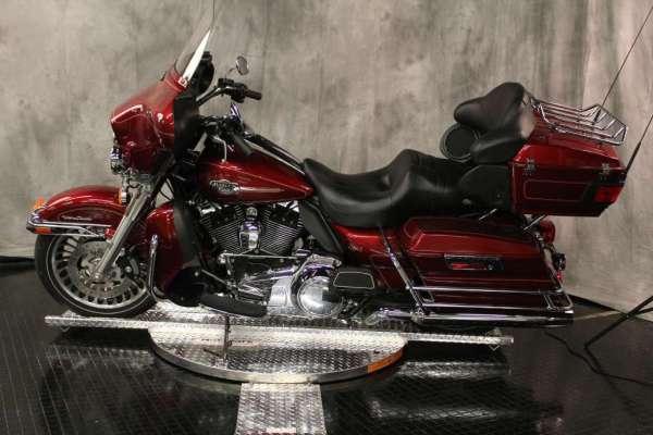 2009 Harley-Davidson FLHTCU Ultra Classic Electra Glide