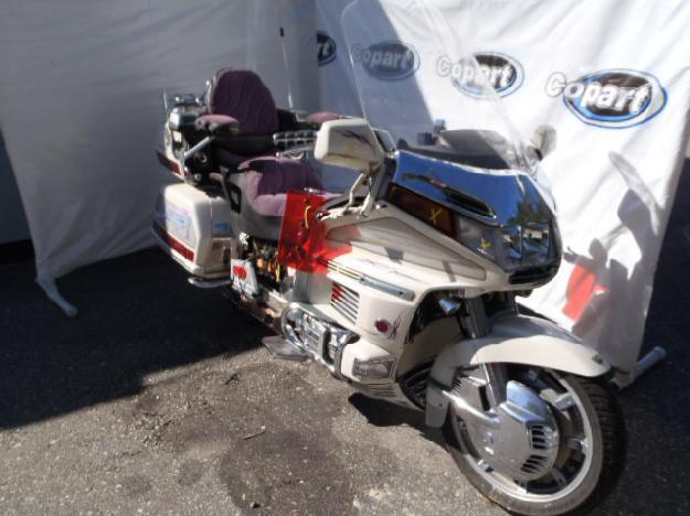 Salvage HONDA MOTORCYCLE 1.5L  6 1990   - Ref#28804563